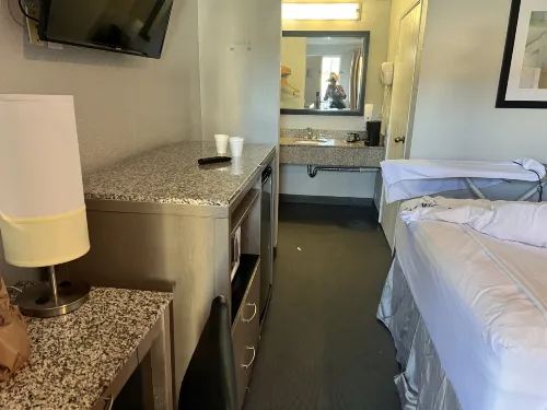 Americas Best Value Inn Milpitas/Silicon Valley Rooms Photos
