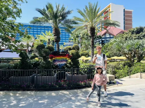 Disneyland Hotel Circondario Photos