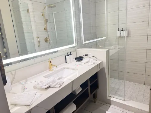 Las Vegas Hilton at Resorts World Rooms Photos