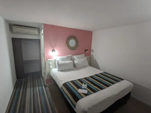 Sure Hotel by Best Western Biarritz Aeroport Huoneet Photos