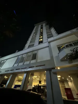 Swiss-Belinn Tunjungan, Surabaya Eksterior Photos