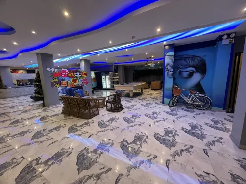 Akira Pattaya Espaces publics Photos