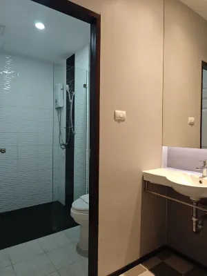 Z Sleep Hotel Kamar Photos