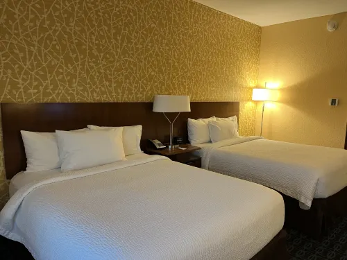 Fairfield Inn & Suites Clearwater Beach Rooms Photos