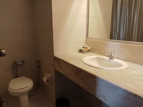 Songphanburi Hotel Zimmer Photos