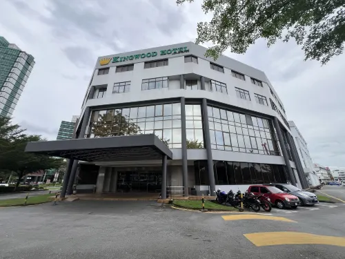 Kingwood Hotel Kuching Extérieur Photos