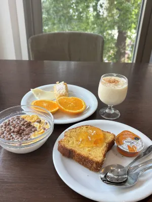 Plaka Hotel Dining Photos