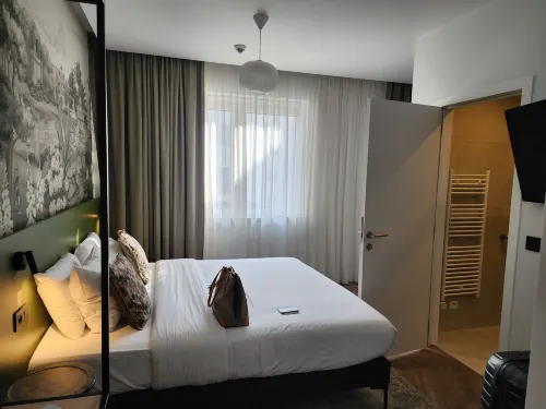 Urban Yard Hotel Rooms Photos