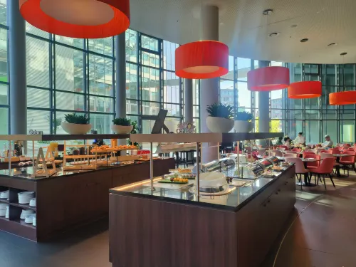 NH Duesseldorf City Dining Photos