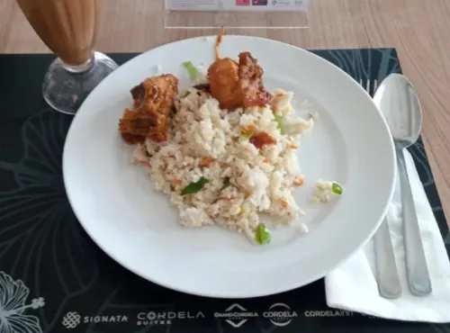 Cordela Hotel Senen Makanan Photos