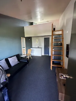 Reavers Lodge Rooms Photos