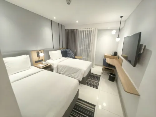 Holiday Inn Express Bali Sunset Road Zimmer Photos
