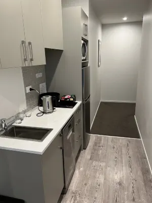 Ramada Suites by Wyndham, Victoria Street West Rooms Photos