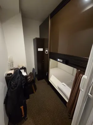 Capsule Hotel Cube Hiroshima Chambres Photos