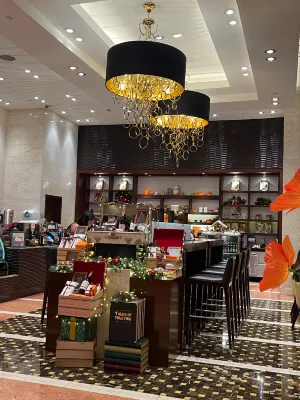 Fairmont Makati Area Publik Photos