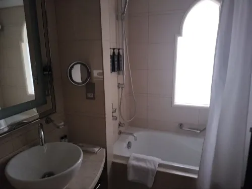 Sheraton Oman Hotel Chambres Photos