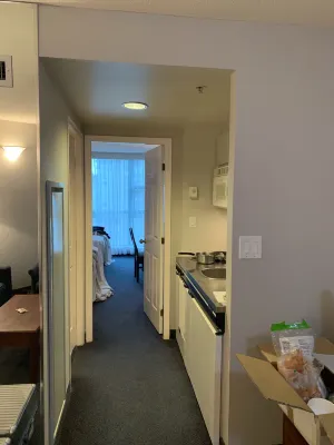 Rosedale on Robson Suite Hotel Rooms Photos