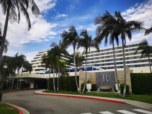 Renaissance Newport Beach Hotel À proximité de l'hôtel Photos