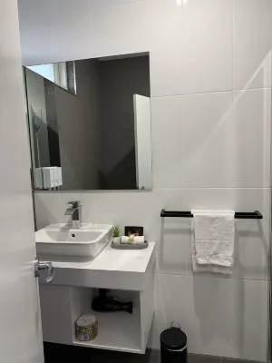 Robe Central Motel Rooms Photos