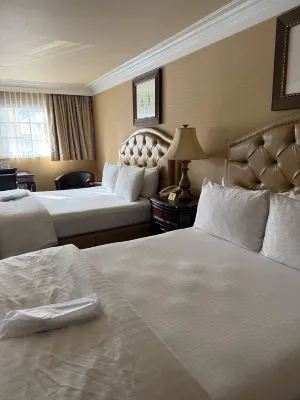Best Western Plus Sunset Plaza Hotel Rooms Photos