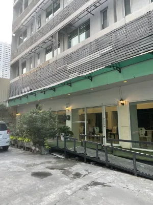 Nantra Silom Extérieur Photos