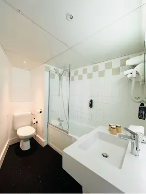 Ibis Styles Paris Gare de l'Est Château Landon Rooms Photos