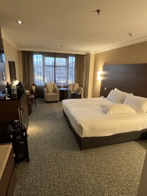The Sydney Boulevard Hotel Kamar Photos