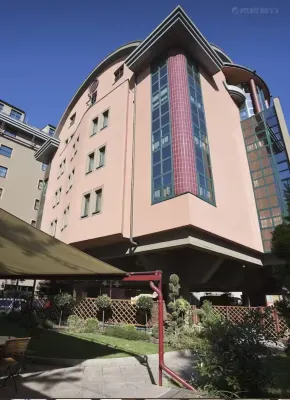 Ibis Budapest Heroes Square Экстерьер Photos