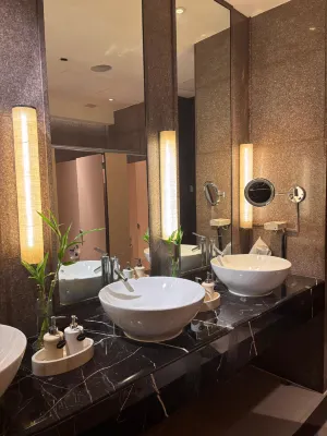 Fairmont Makati Kamar Photos