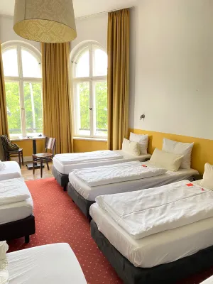 Grand Hostel Berlin Classic Kamar Photos
