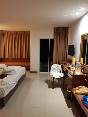 Sungthong Kamala Beach Resort Zimmer Photos