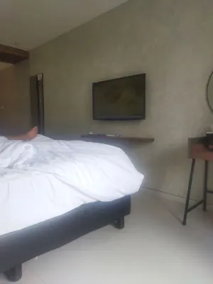 Front One Resort Magelang Kamar Photos