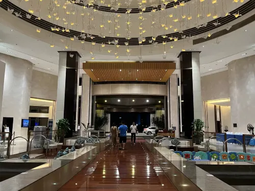 Thousand Cranes Sanya Yazhou Bay int‘l Exchange Centre , Curio Collection by Hilton Restauration Photos