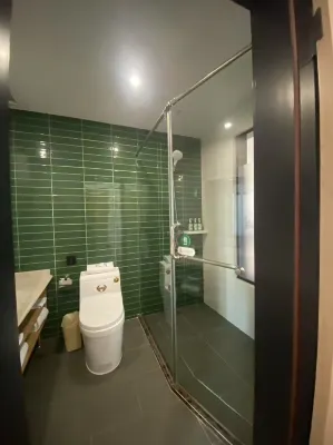 GreenTree Inn Zhixun (Dalian Zhoushuizi Airport Xinzhaizi Metro Station) الغرف Photos