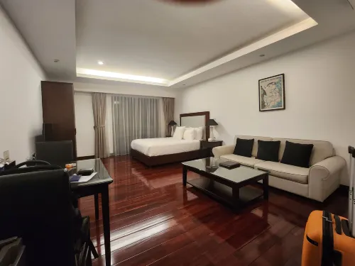 Elegant Suites Westlake Rooms Photos