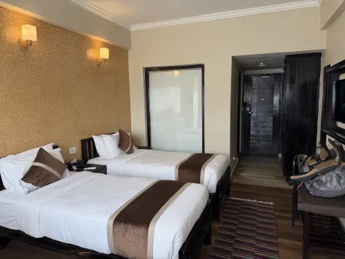Hotel Sarowar Rooms Photos