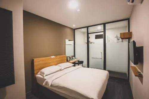 V3 Hotel & Residence Seri Alam Kamar Photos