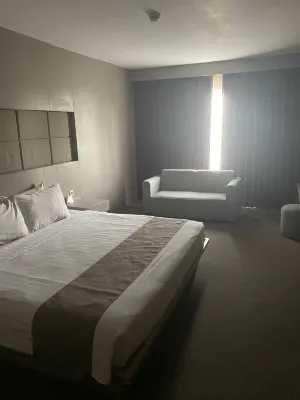 Royal Regantris Cendana Kamar Photos