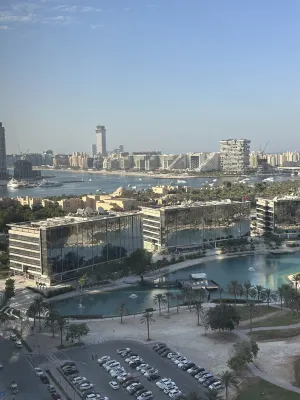 Media One Hotel Dubai Рядом с отелем Photos