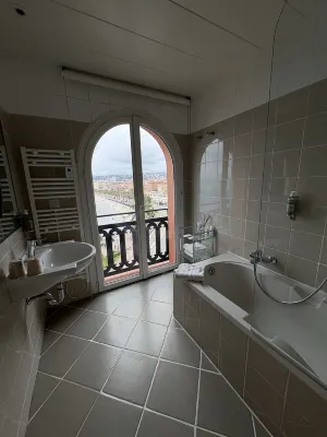 Hôtel Suisse Nice Chambres Photos