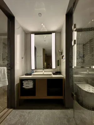 Hampton by Hilton Jiaxing Canal Rooms Photos