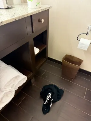 DoubleTree by Hilton Hotel Boston Bayside Rooms Photos