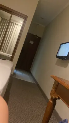 Grand Cikarang Hotel Zimmer Photos