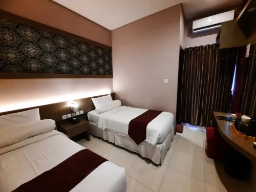 Viva Hotel Kediri, Azana Hotel Collection Kamar Photos