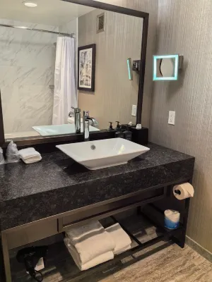 Sheraton Gateway Los Angeles Hotel Rooms Photos