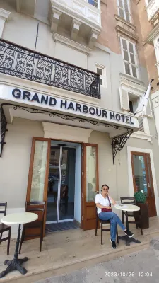 Grand Harbour Hotel Exterior Photos