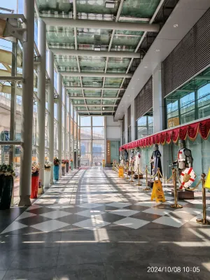 Golden Crown China Hotel Near Hotel Photos