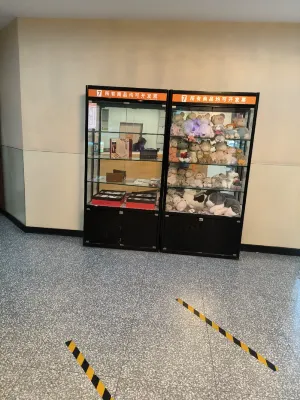 7 Days Premium Beijing Changping Subway Station Photos