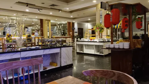 Royal Palm Hotel & Conference Center Cengkareng Makanan Photos