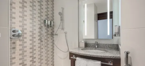 Hampton by Hilton Dubai Al Barsha Rooms Photos